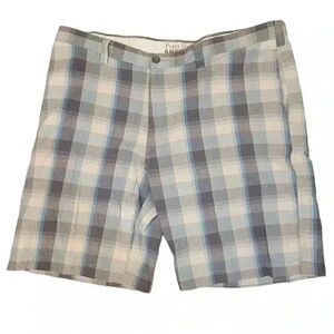 𝅺Perry Ellis America Men's White/Blue Plaid Cotton Flat Front Chino Shorts